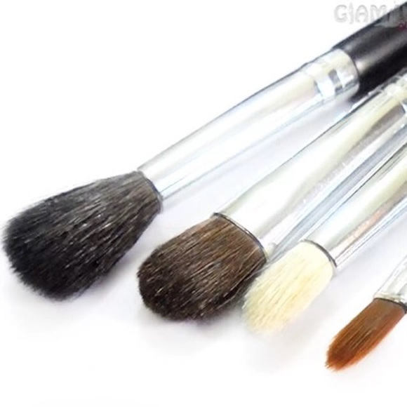 ✨BHCOSMETICS Eye Essential To Go 4-Pc Brush Set - Picture 2 of 4